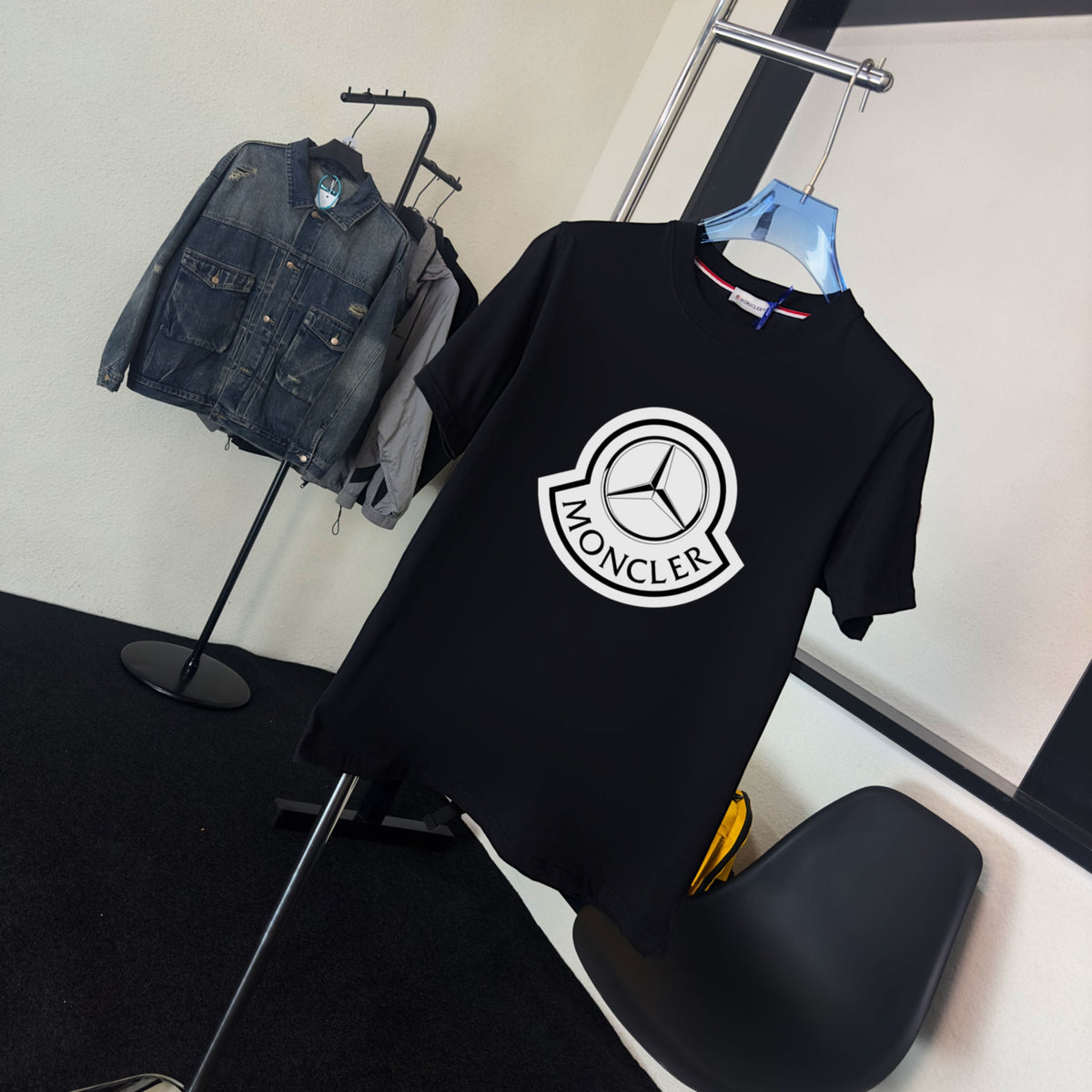 M - TSHIRT