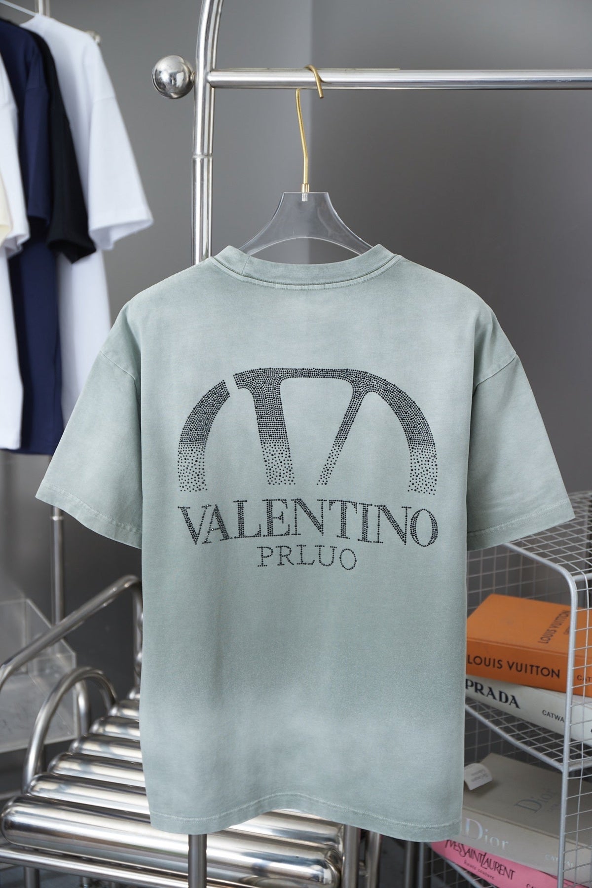 V - TSHIRT