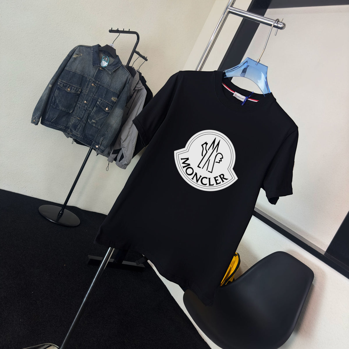 M - TSHIRT
