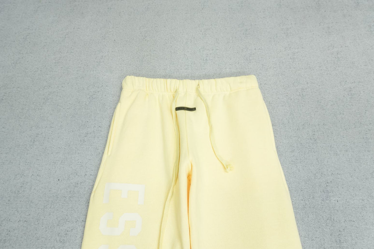 F - SWEATPANTS