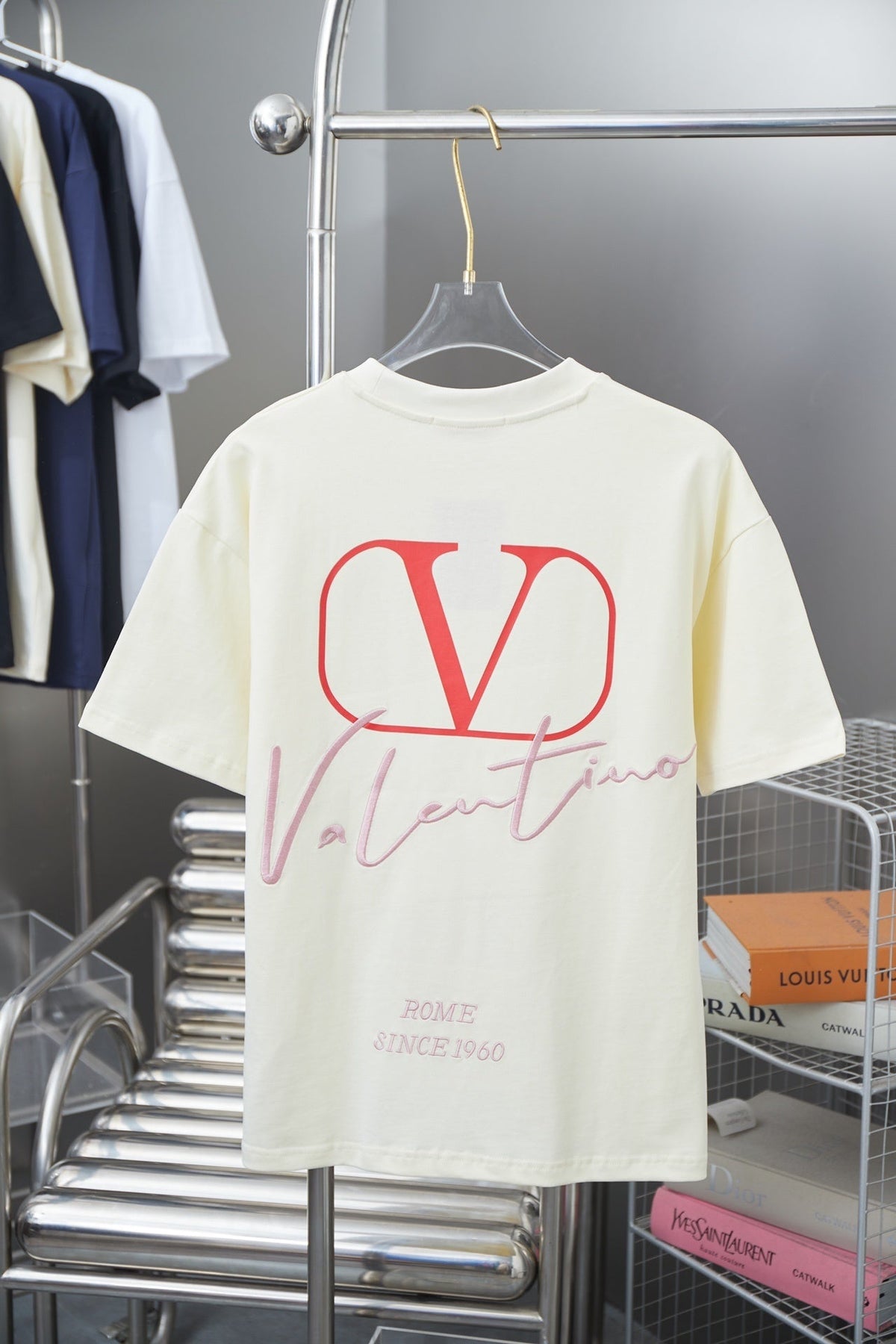 V - TSHIRT