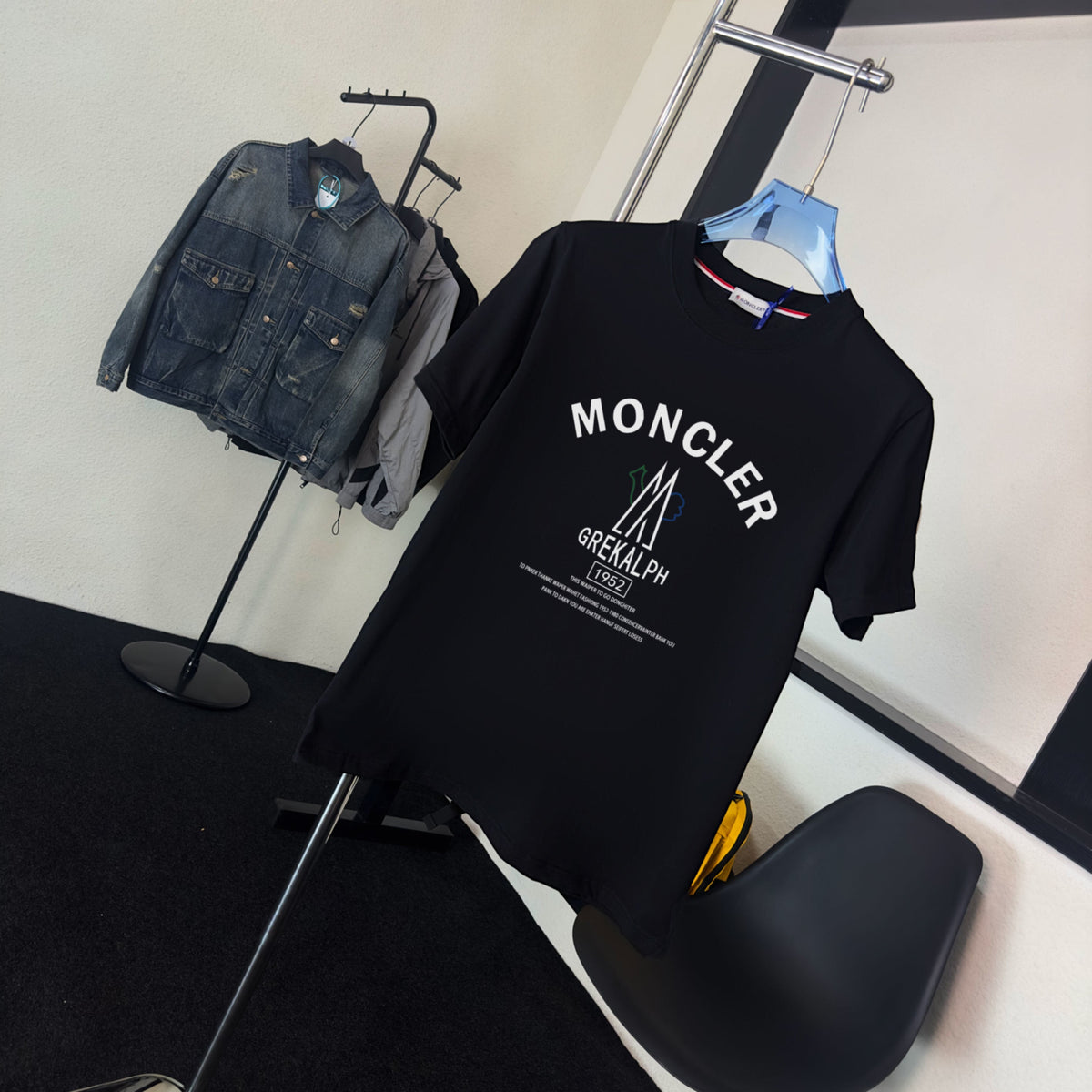 M - TSHIRT