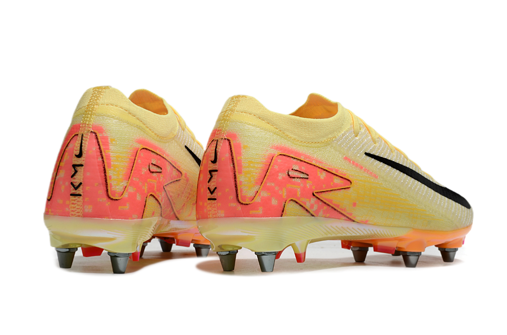 M - FUSSBALLSCHUHE