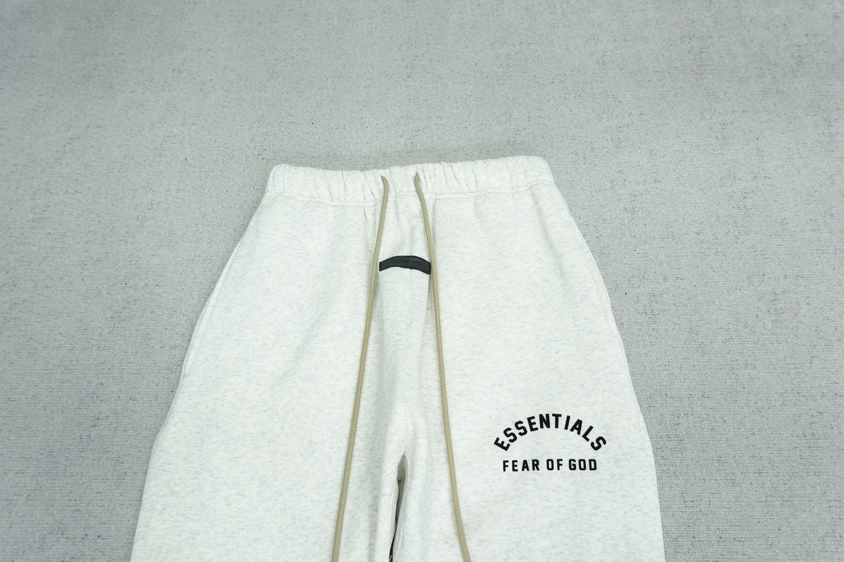 F - SWEATPANTS