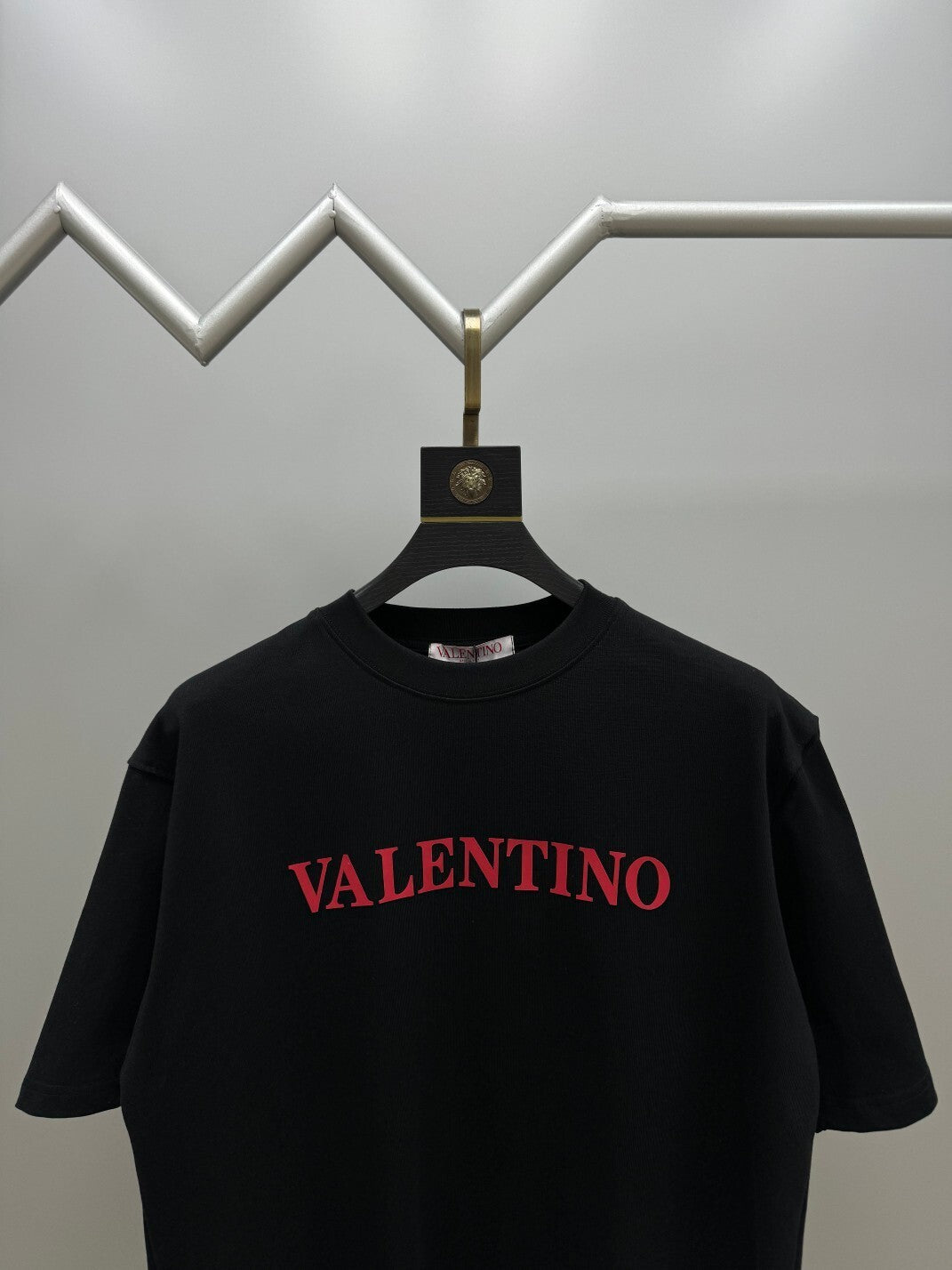 V - TSHIRT