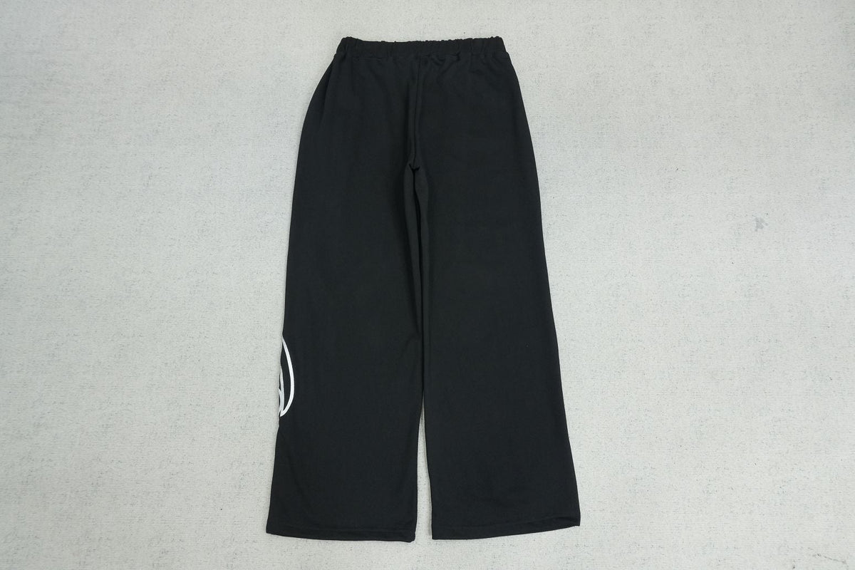 S - SWEATPANTS