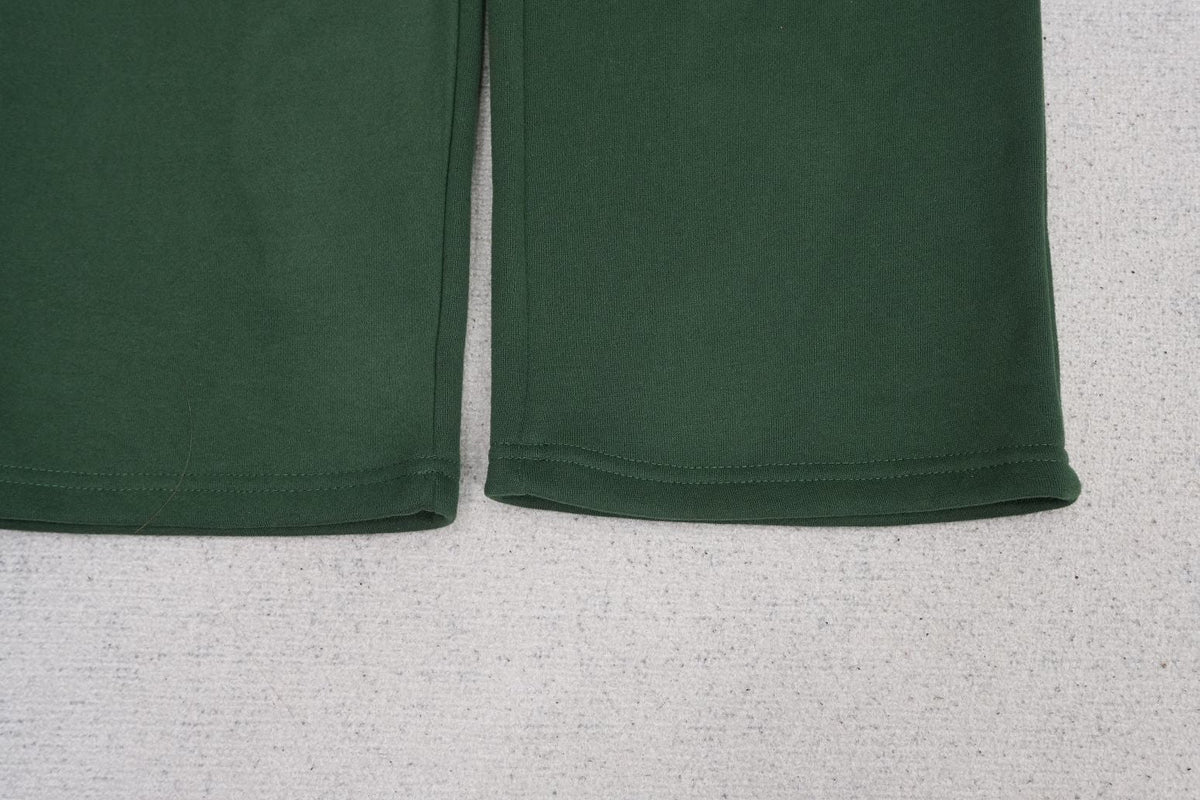 B - SWEATPANTS