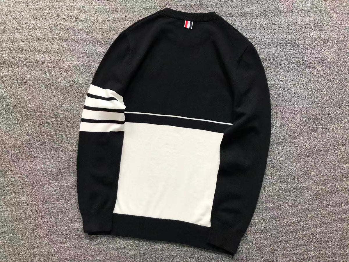 T - SWEATER