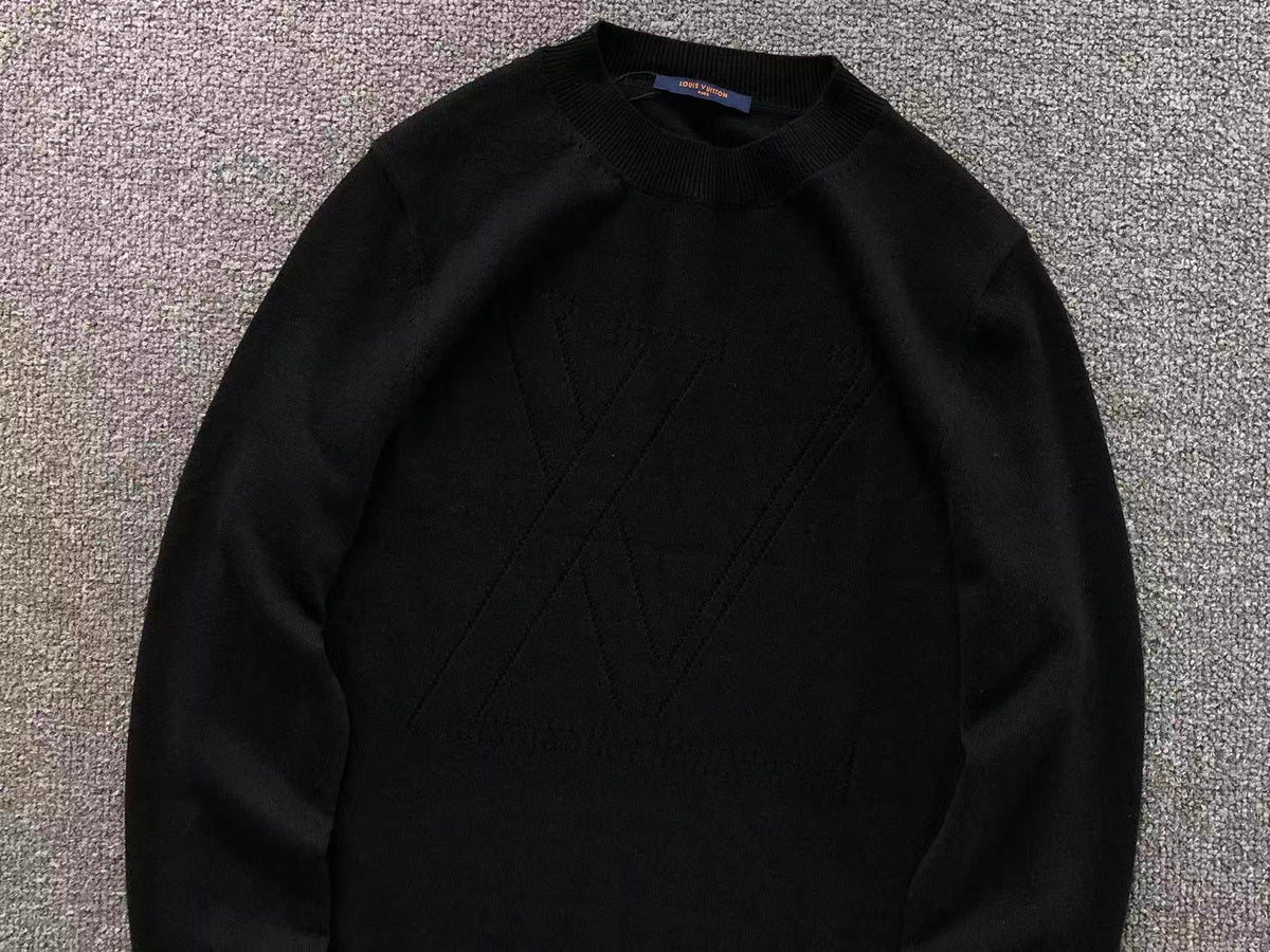 L - SWEATER