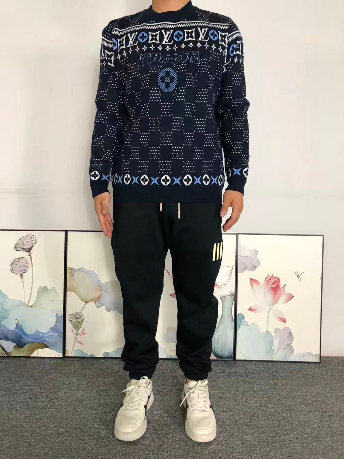 L - SWEATER