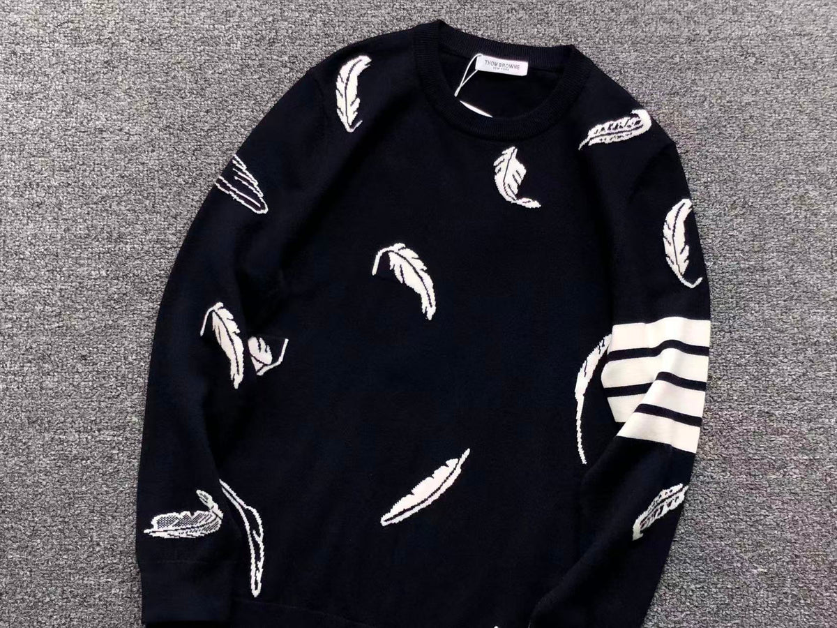 T - SWEATER