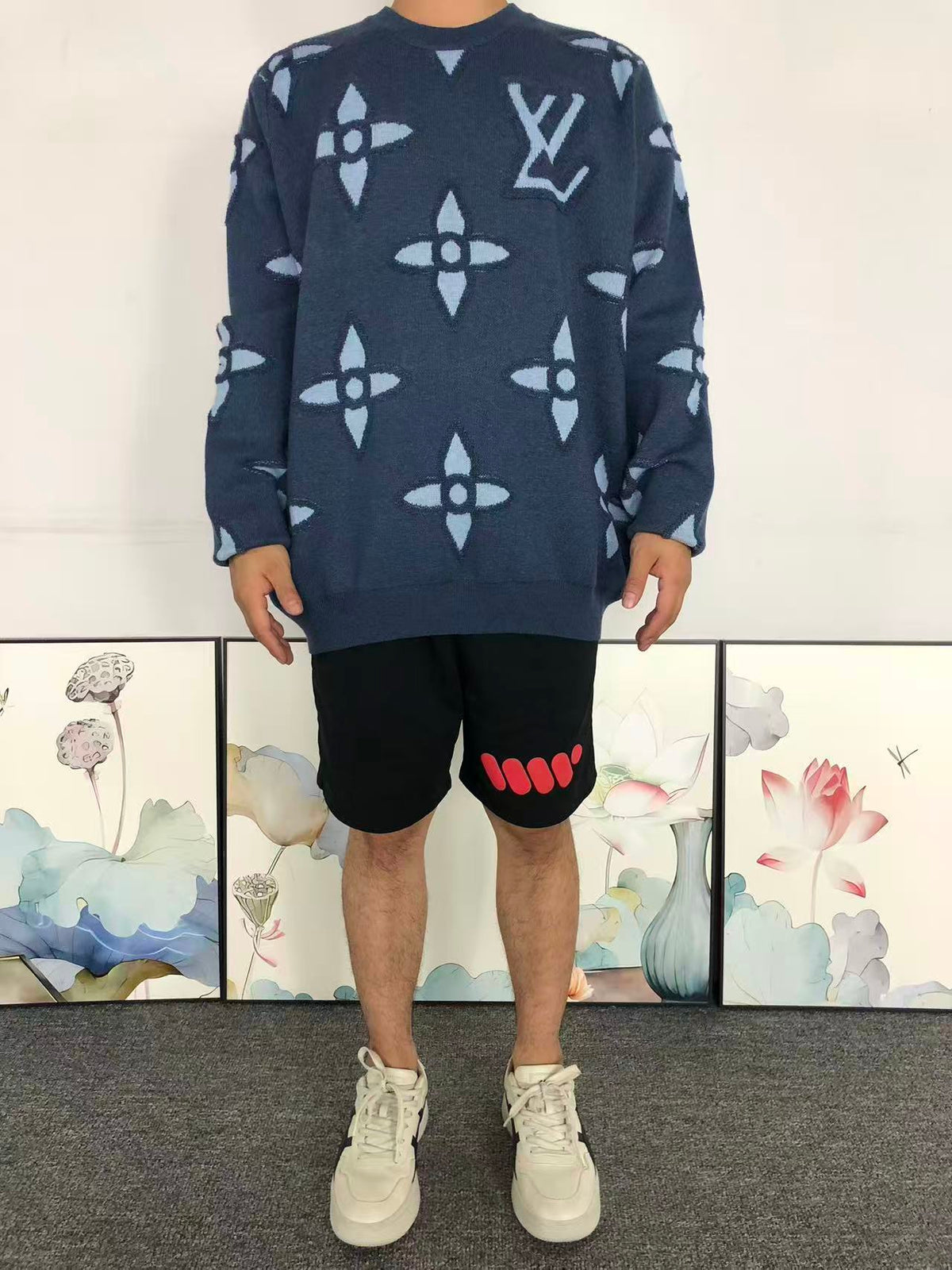 L - SWEATER