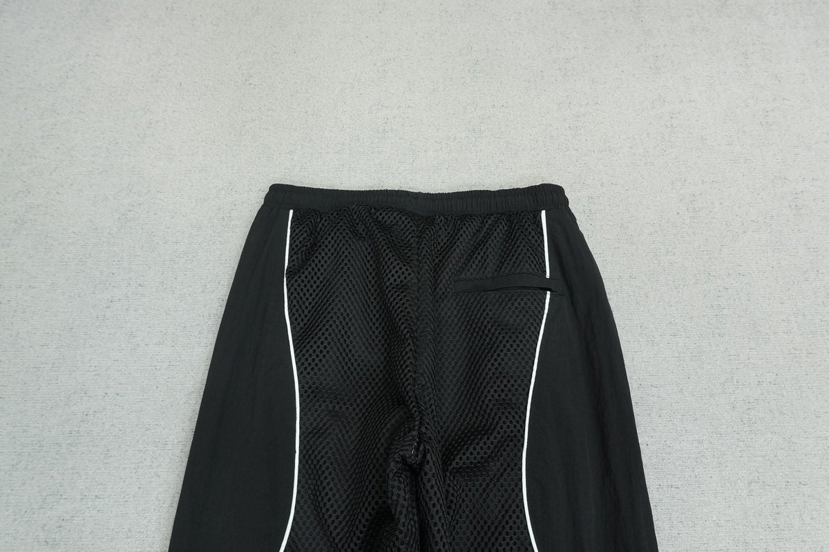 C - SWEATPANTS