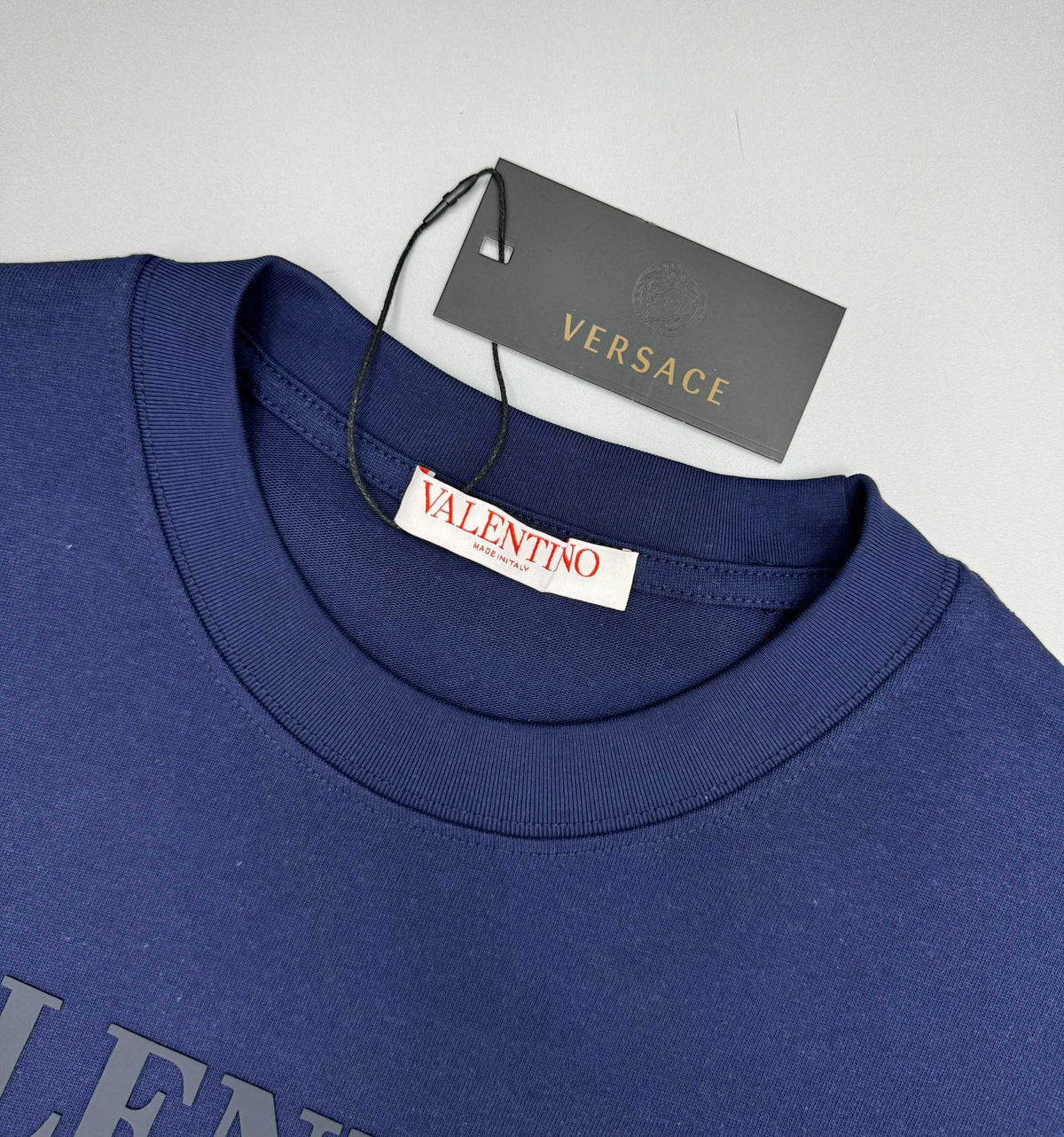 V - TSHIRT