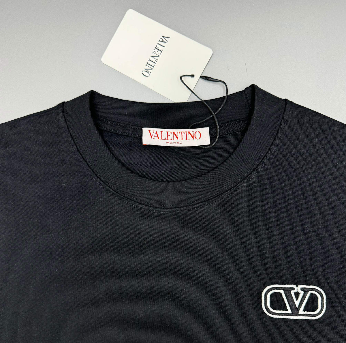 V - TSHIRT
