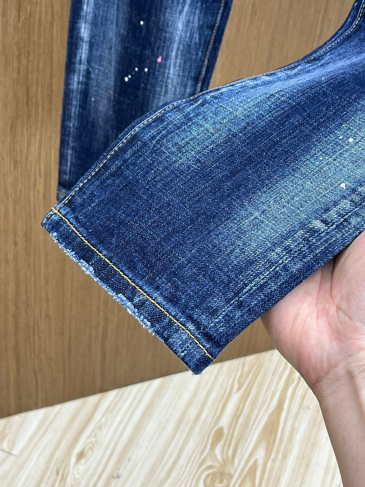 D - JEANS