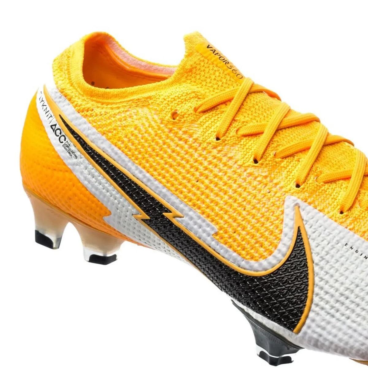 M - FUSSBALLSCHUHE