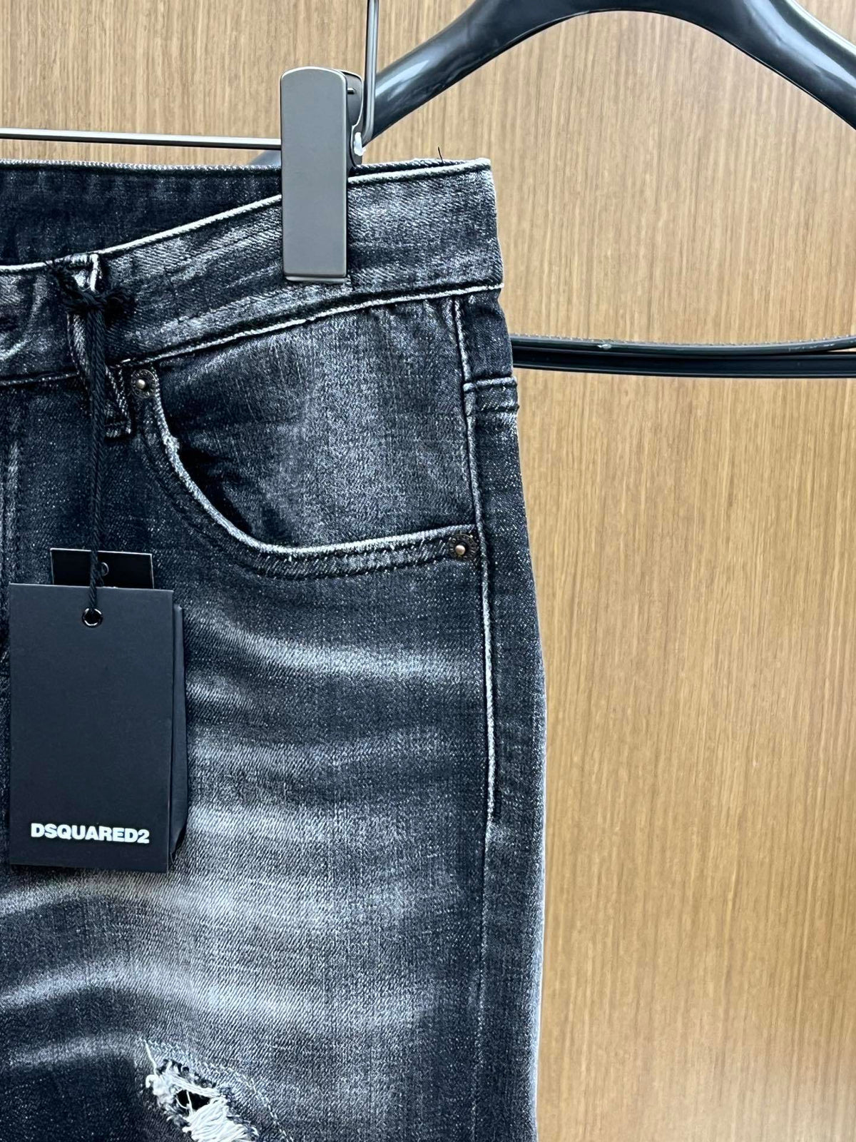 D - JEANS