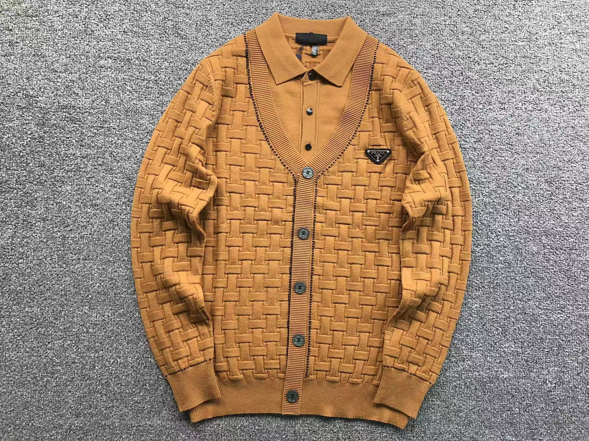 P - SWEATER