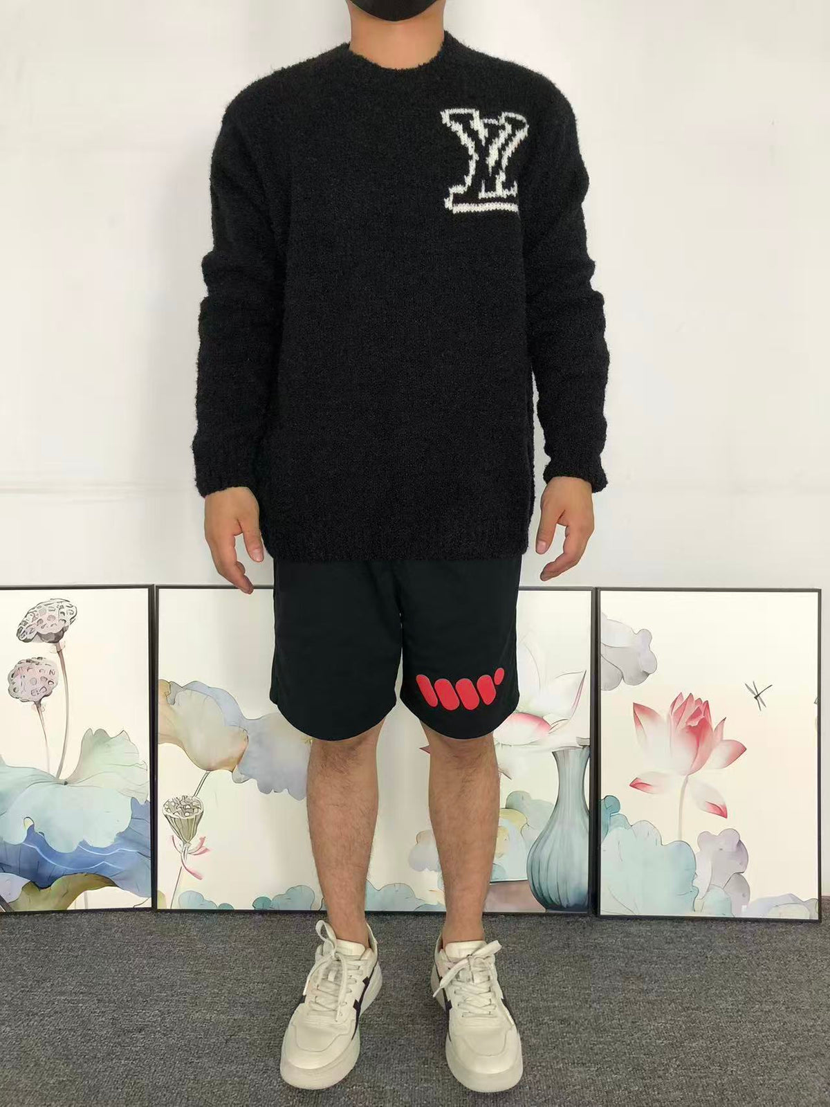 L - SWEATER