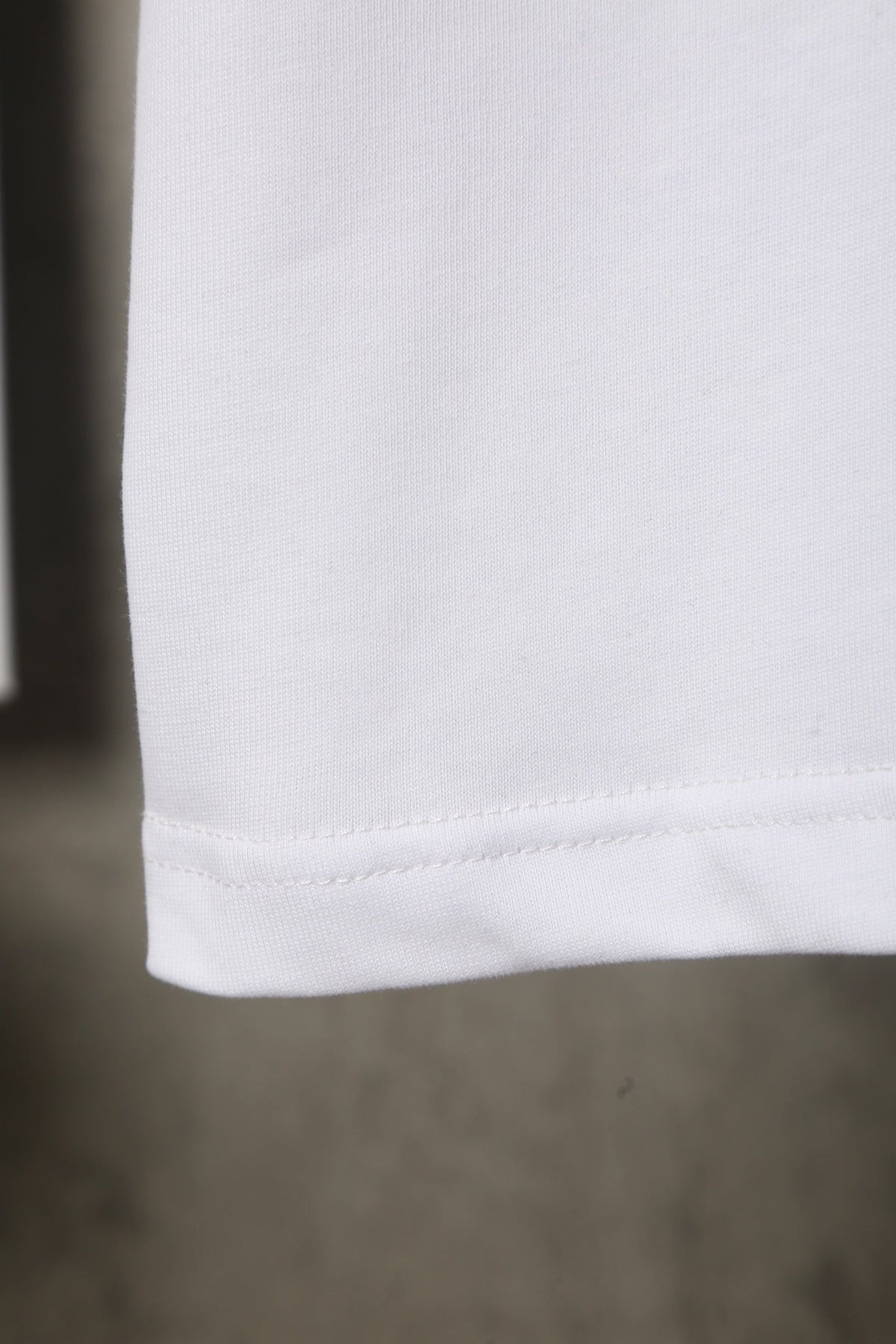 L - TSHIRT