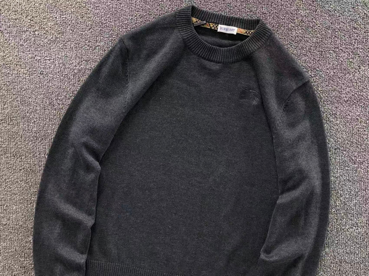 B - SWEATER