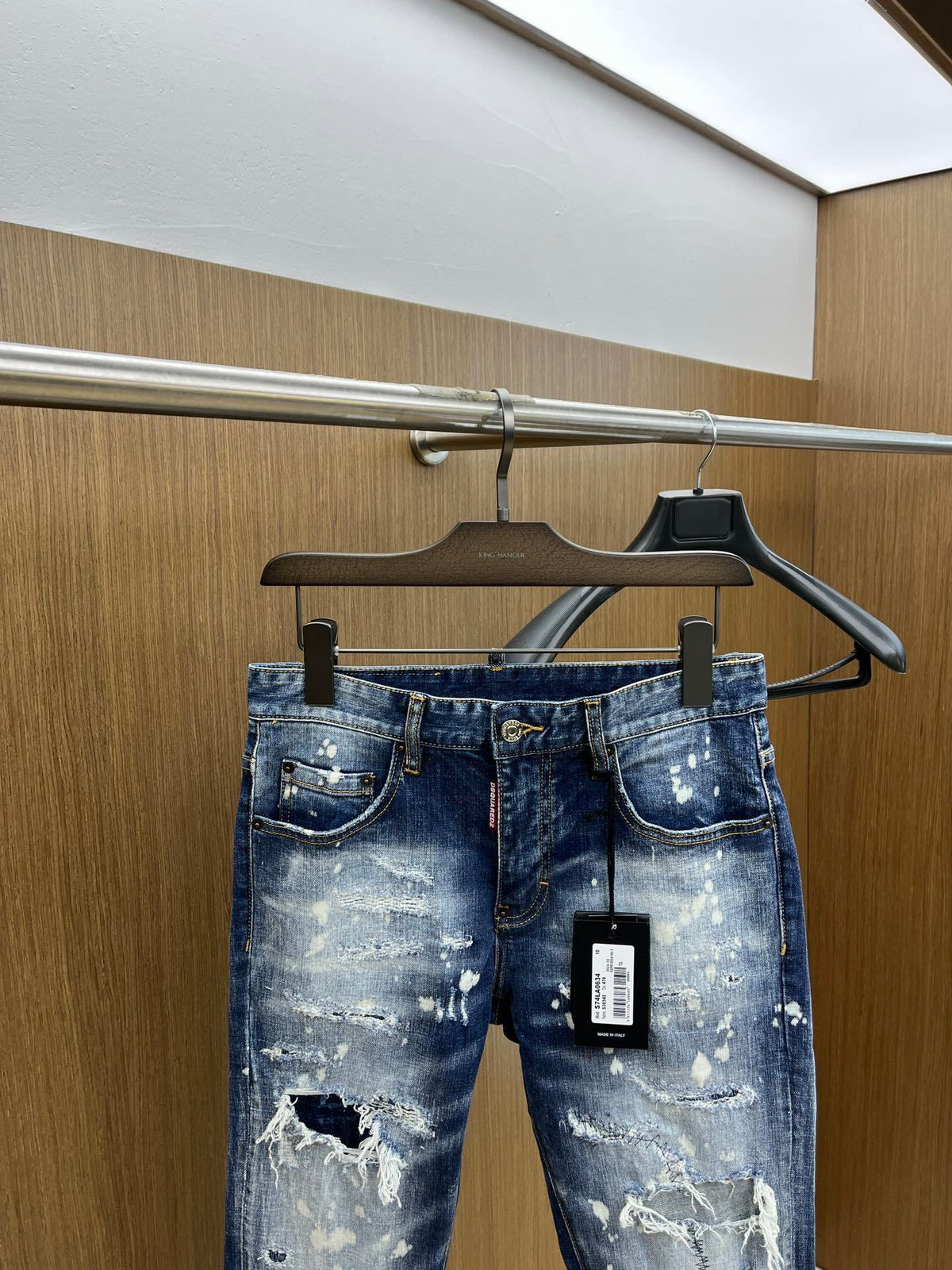 D - JEANS