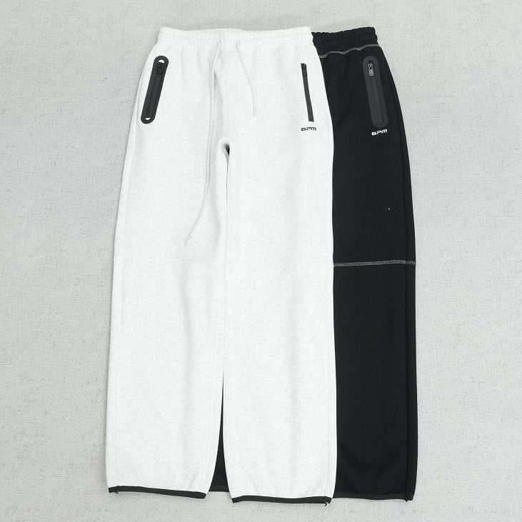 S - SWEATPANTS