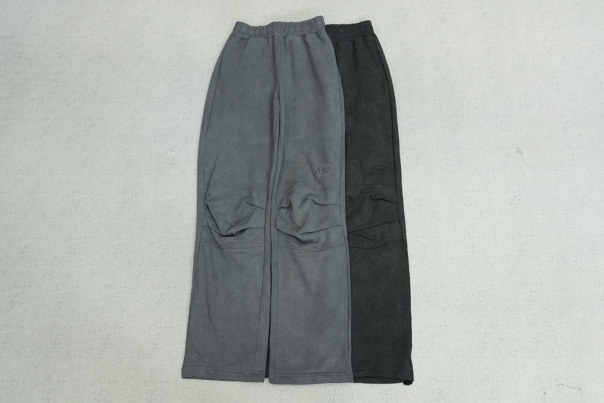 F - SWEATPANTS