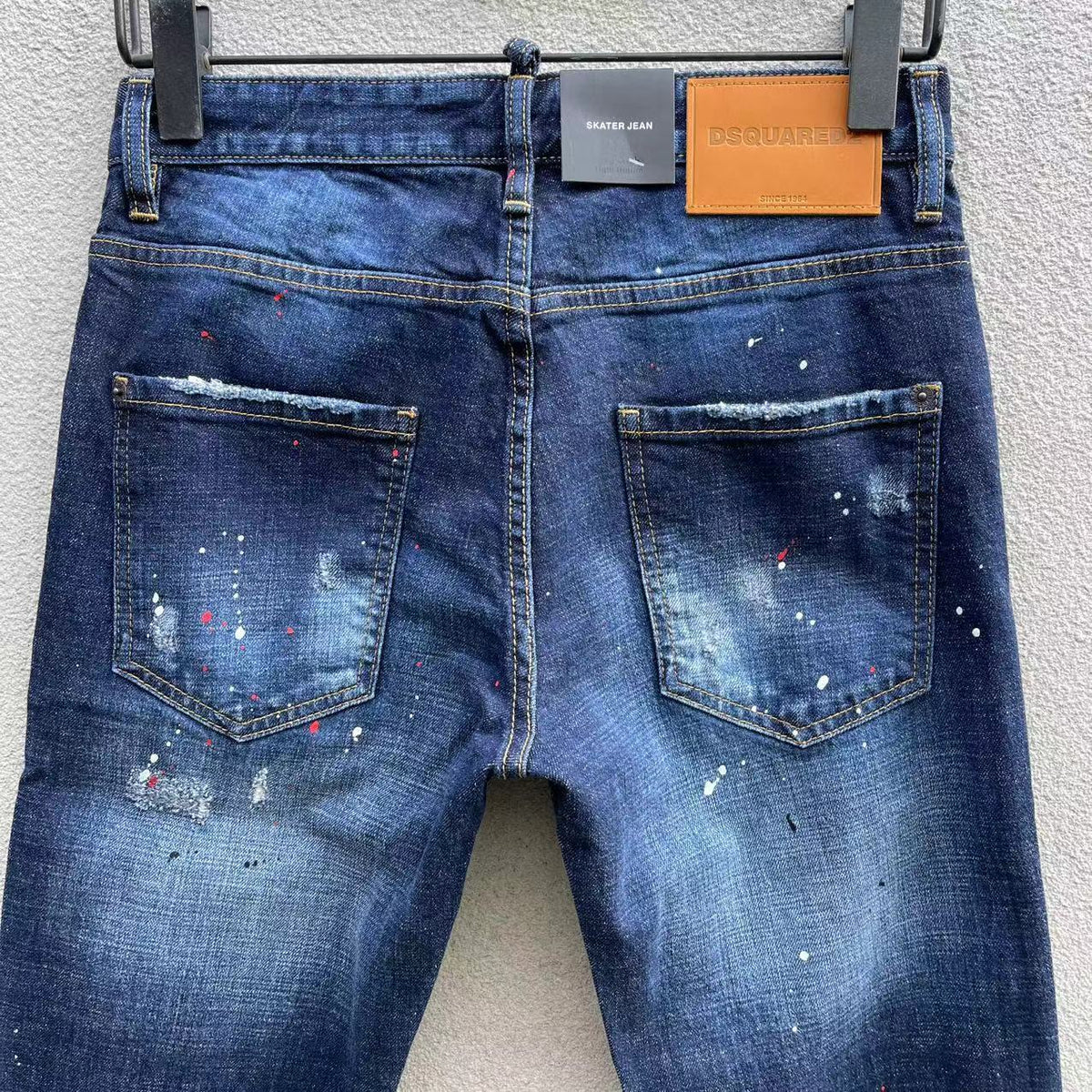 D - JEANS
