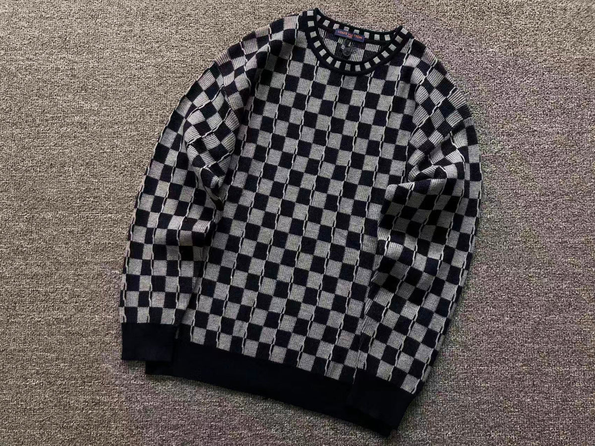 L - SWEATER