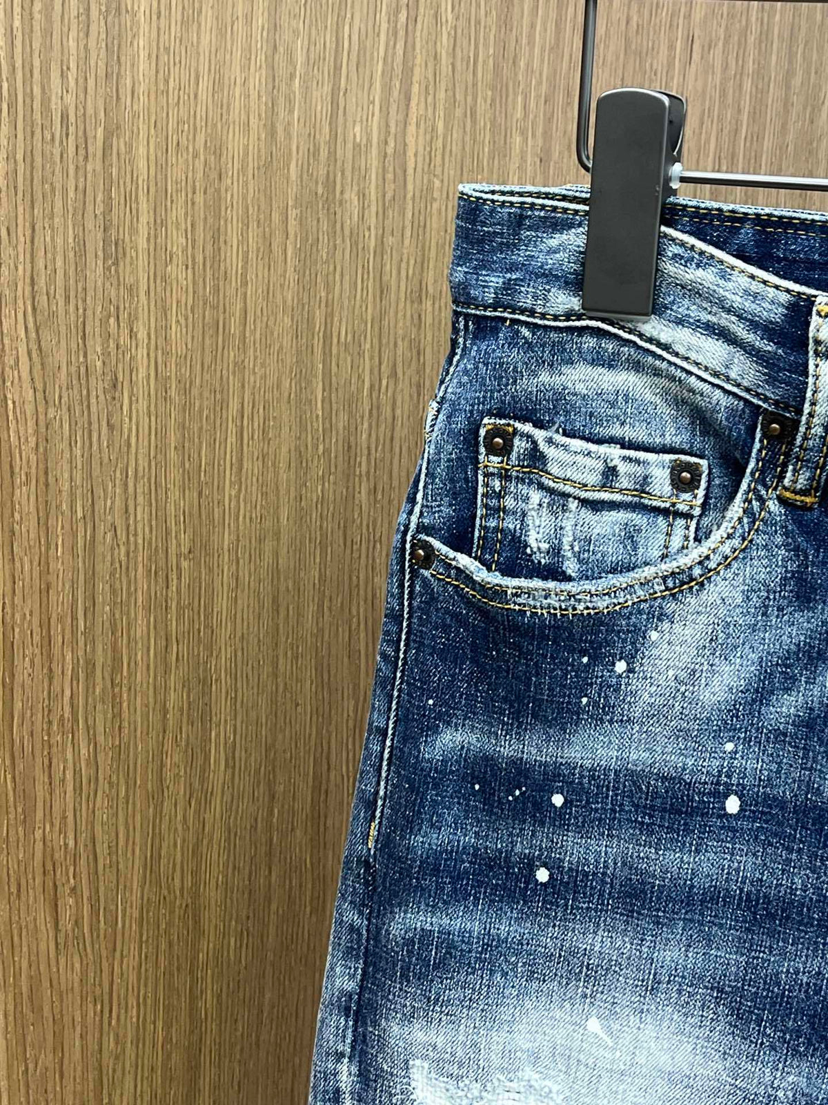 D - JEANS