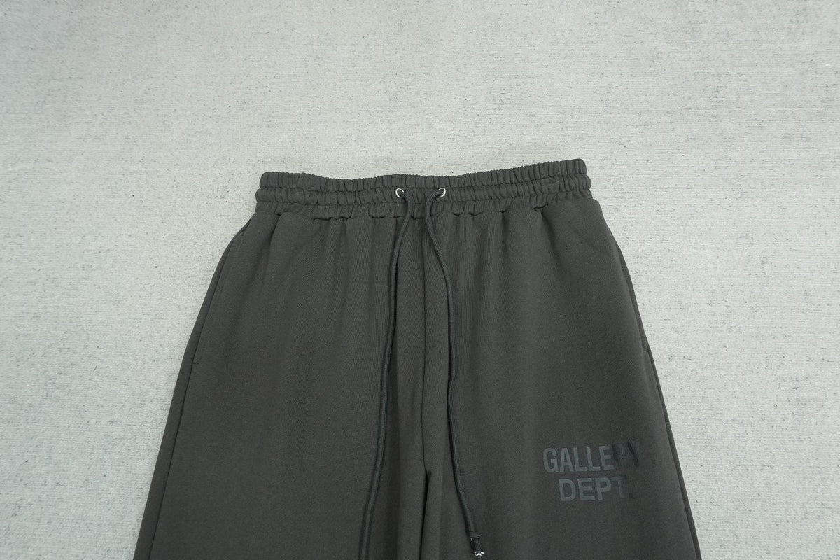 G - SWEATPANTS