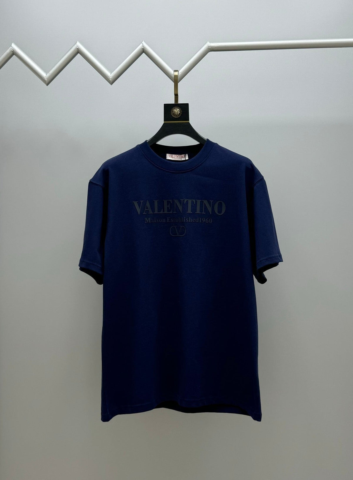 V - TSHIRT