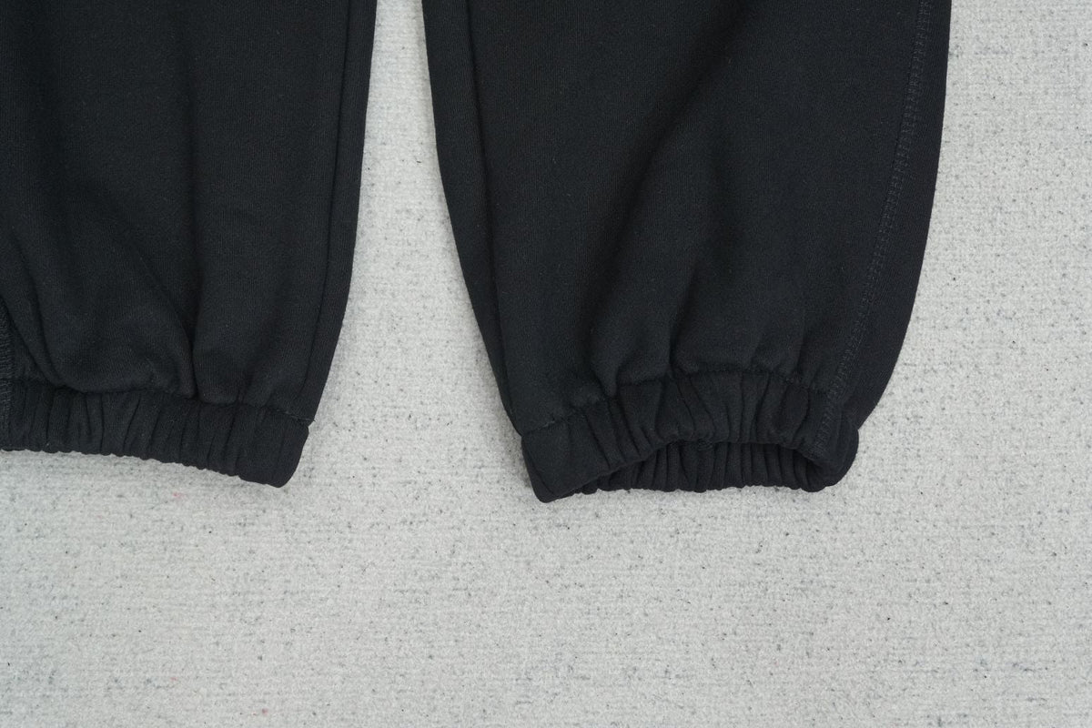 C - SWEATPANTS