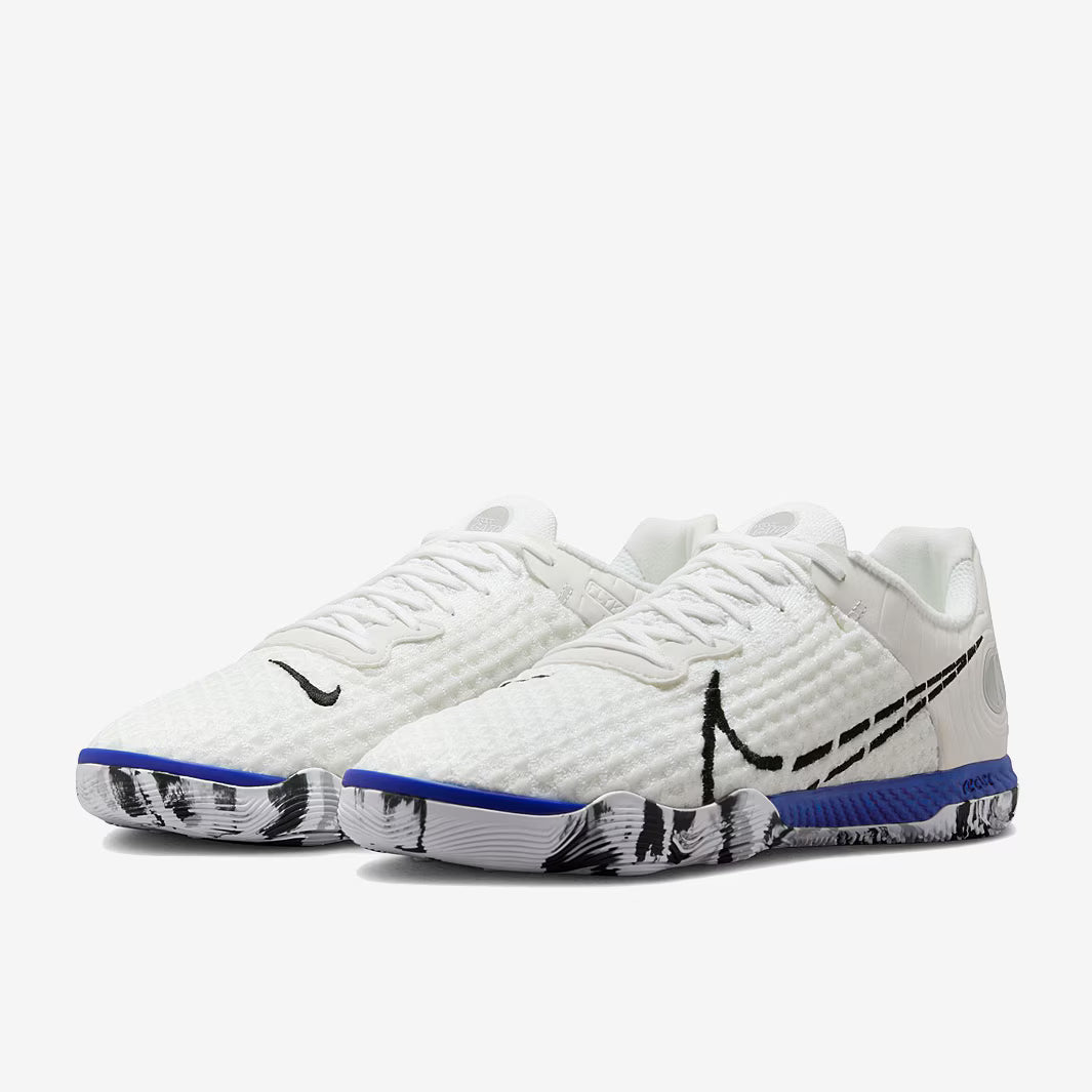 R - FUSSBALLSCHUHE