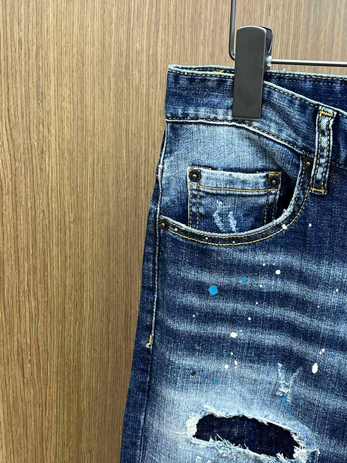 D - JEANS