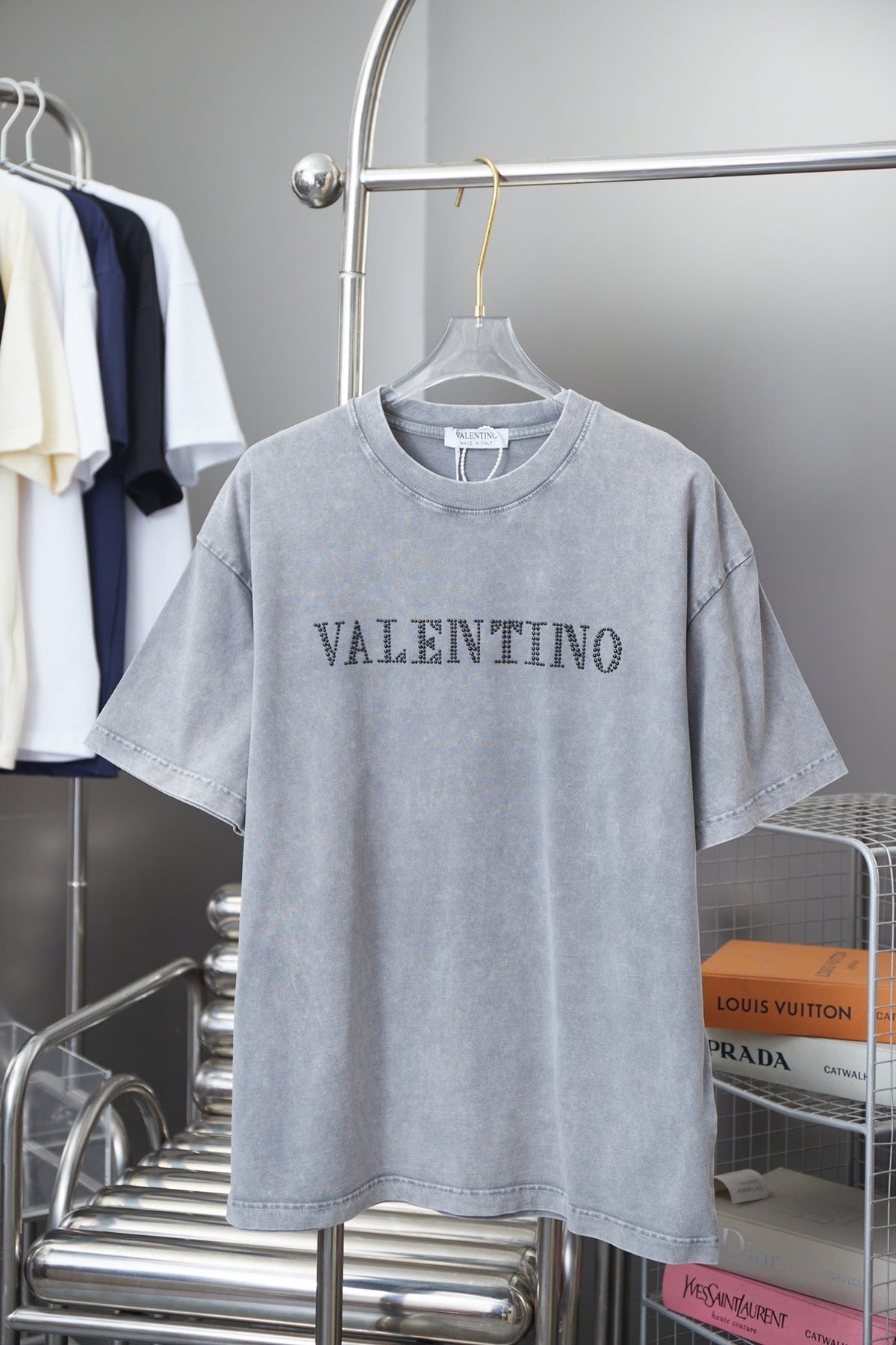 V - TSHIRT
