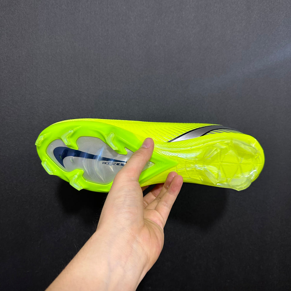 M - FUSSBALLSCHUHE