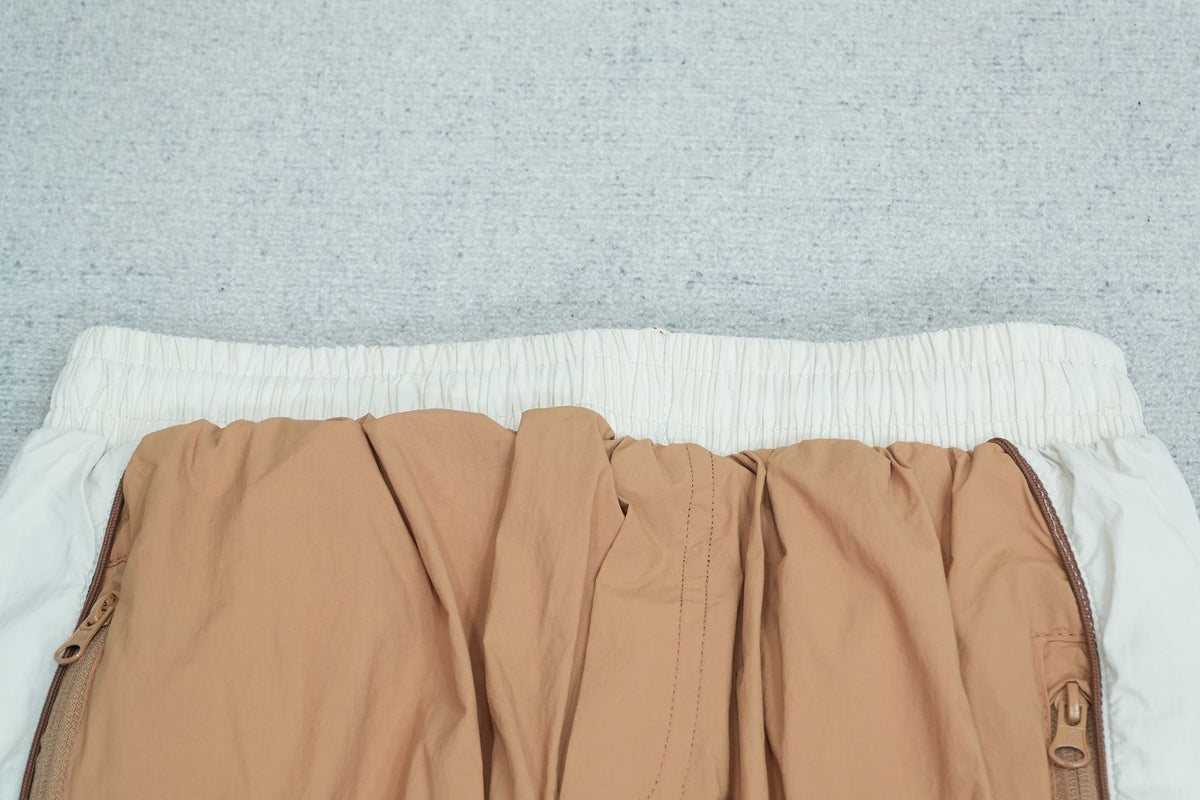 S - SWEATPANTS
