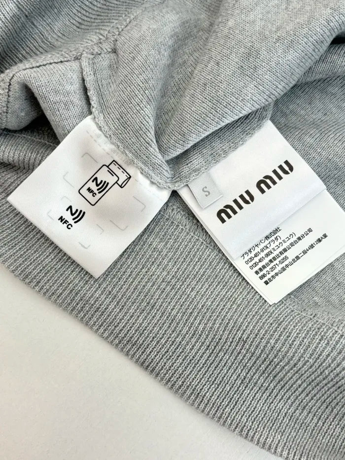 M - SWEATER