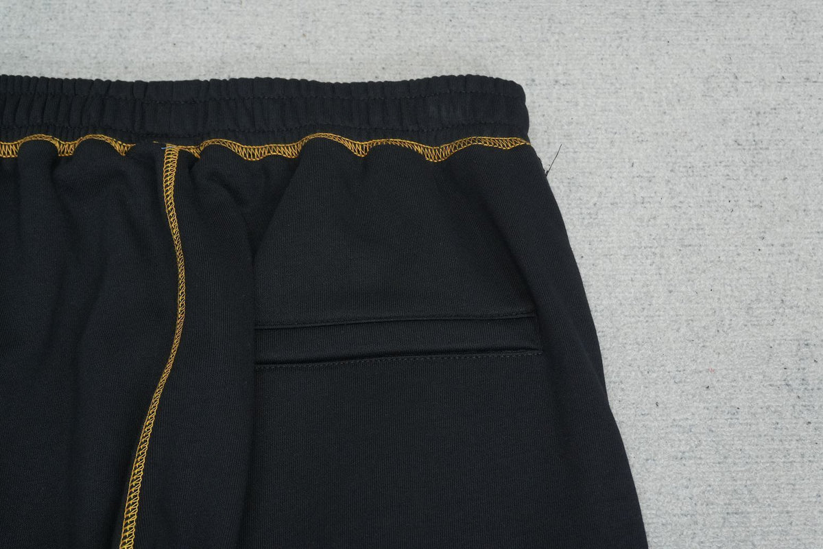 C - SWEATPANTS