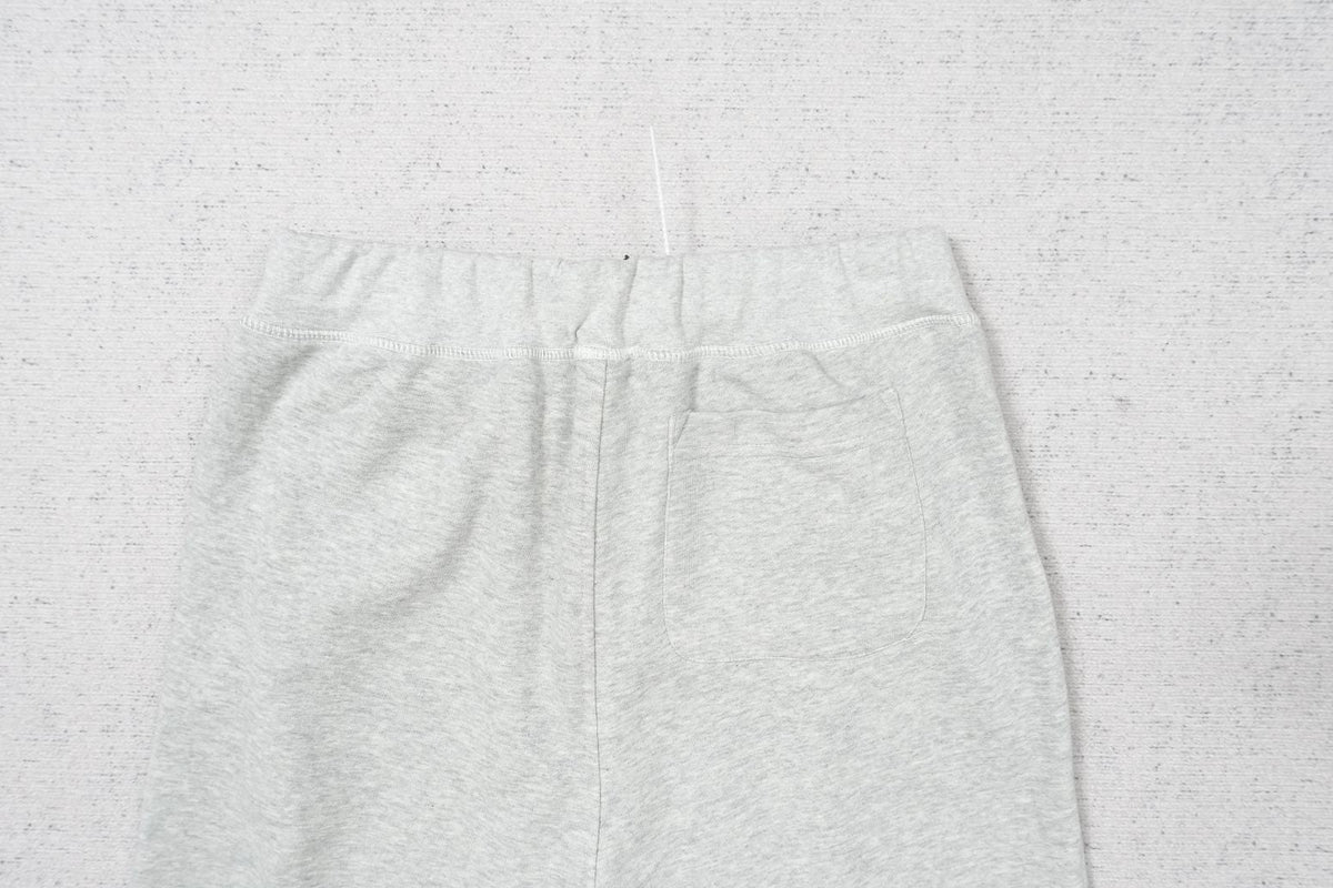 L - SWEATPANTS