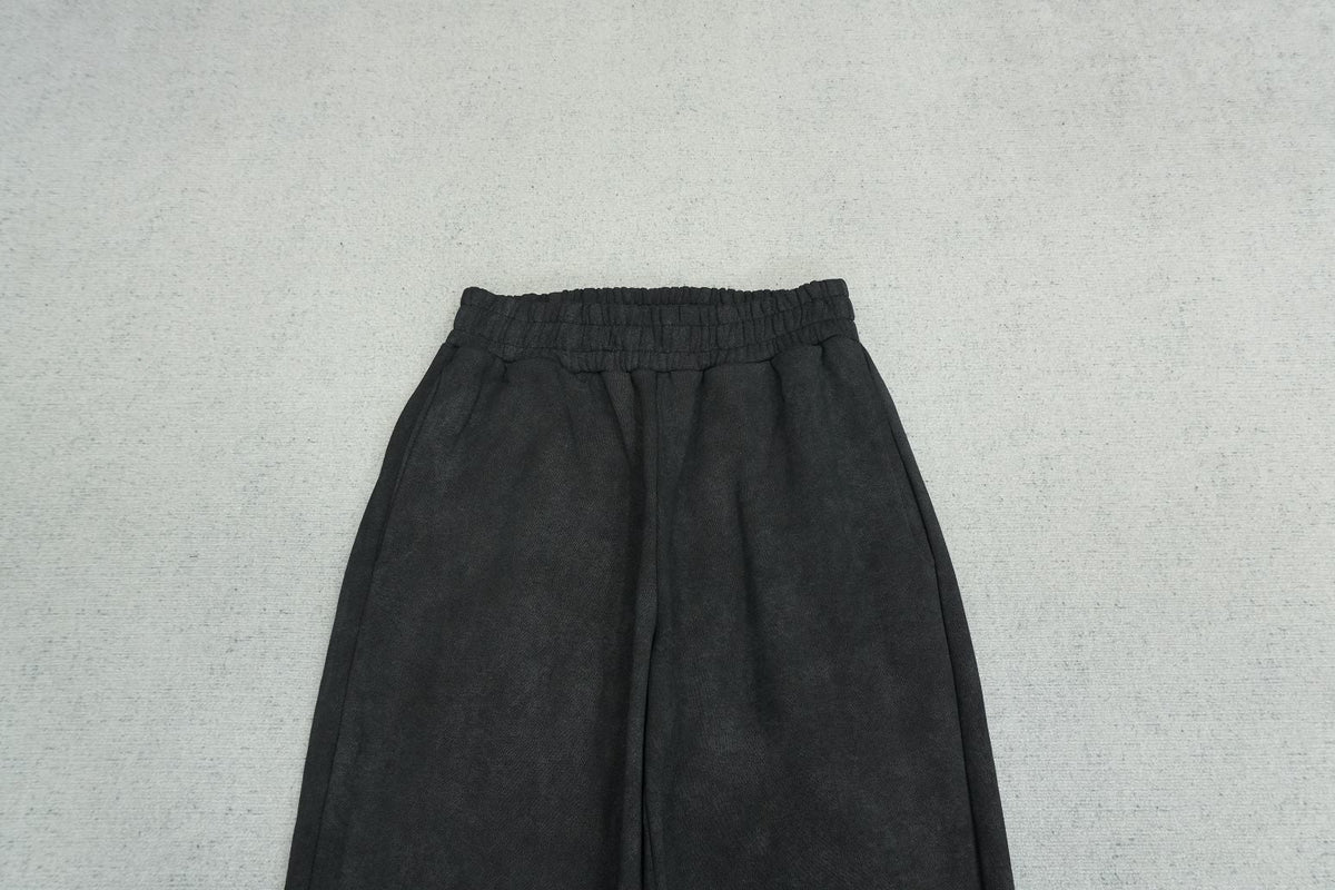 F - SWEATPANTS