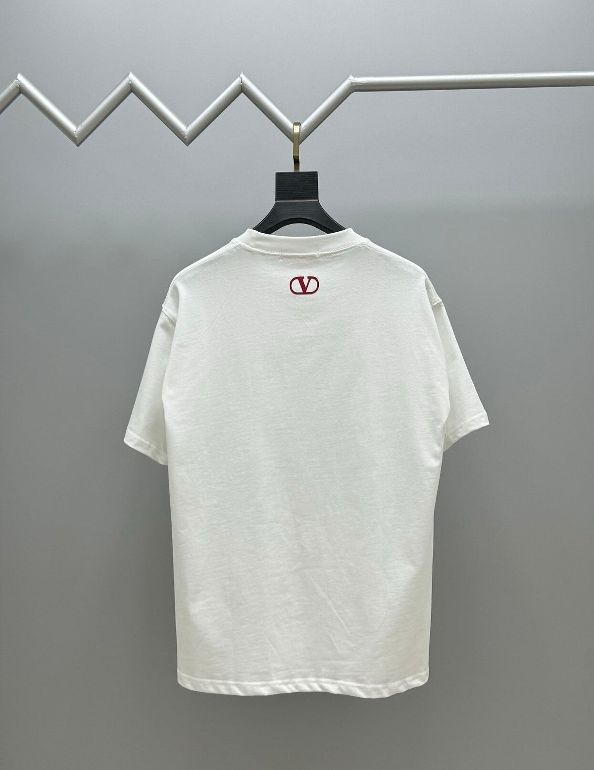 V - TSHIRT