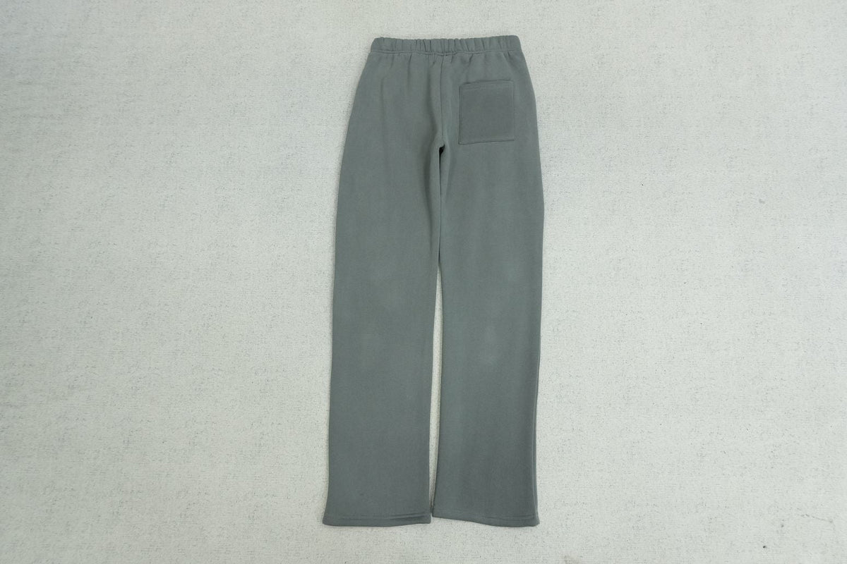 B - SWEATPANTS
