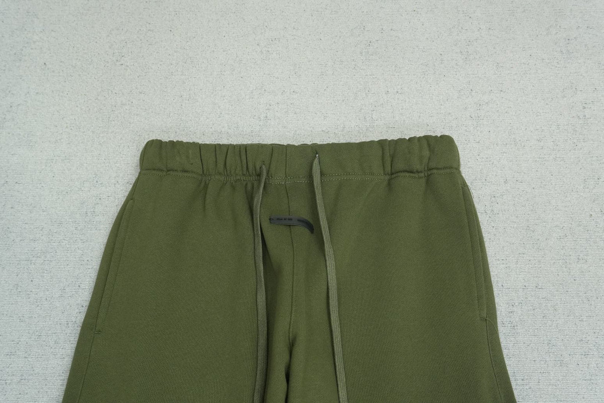 F - SWEATPANTS