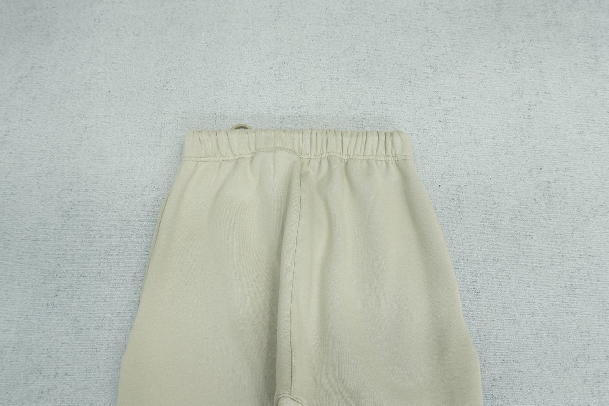 F - SWEATPANTS