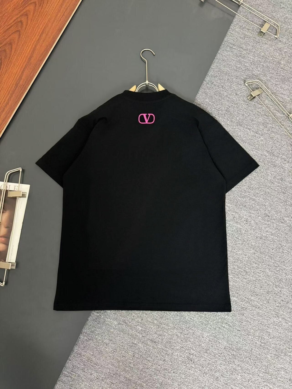 V - TSHIRT