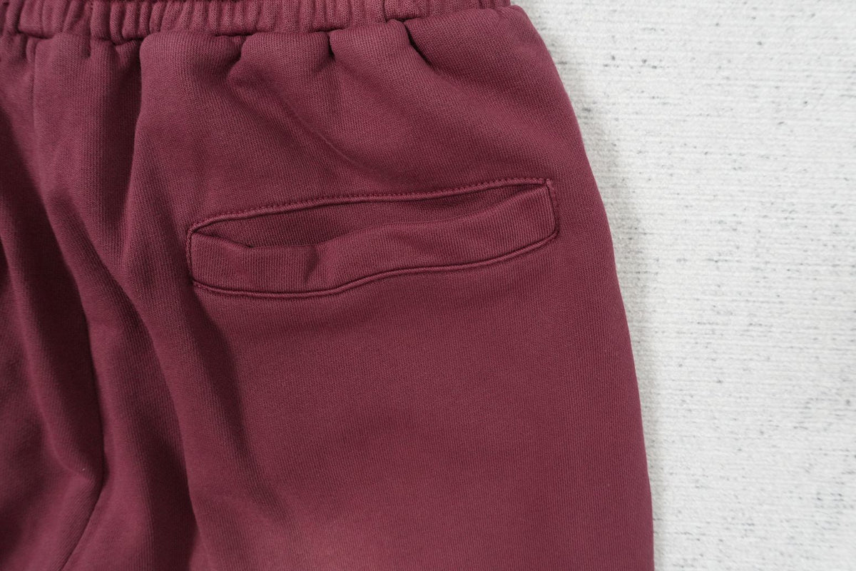 L - SWEATPANTS